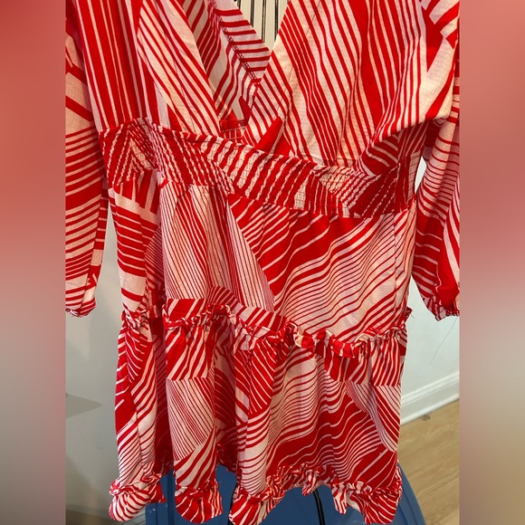 Neiman Marcus- Large Red and White Summer Rayon Dress - Picture 8 of 9
